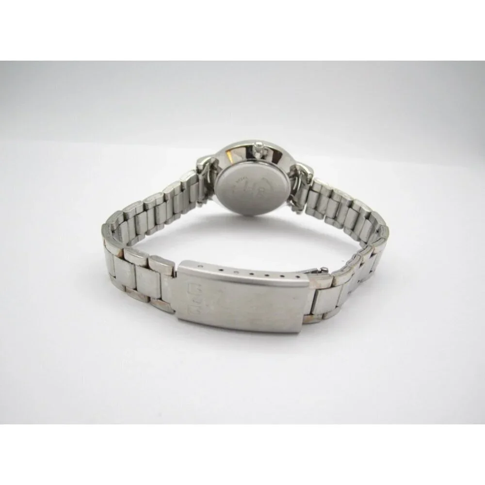 Women Q&Q Quartz WR Analog 30mm Round Watch (I54) 
